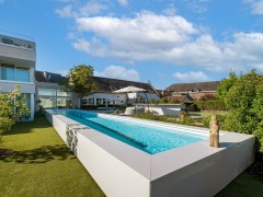 HDB Pools Zwemkanaal op niveau